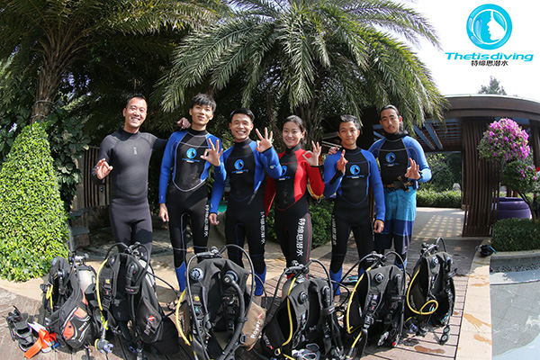 12/12正式上線！PADI 最新課程【休閑潛水員Resort Diver】 丨 一天拿證，潛遍全球